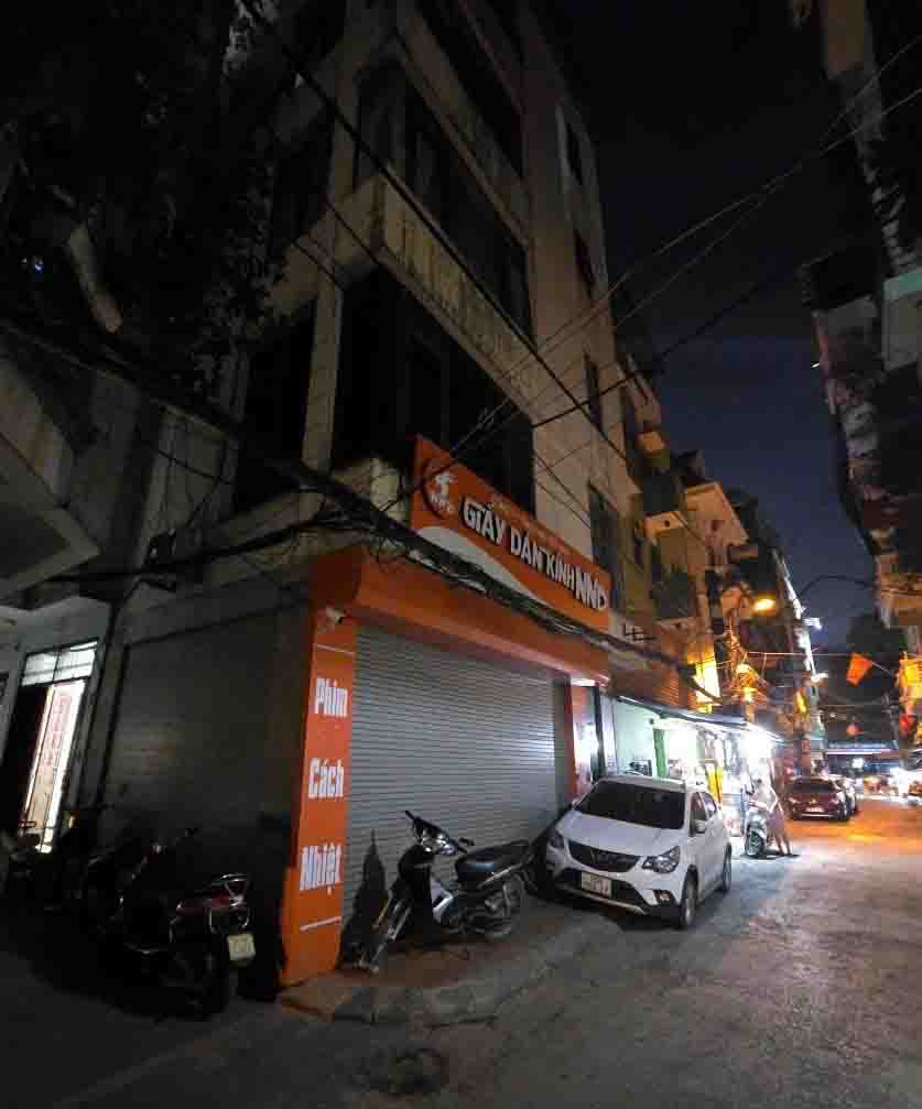Bán nhà phố Hoàng Quốc Việt 30m2 Lô góc - Ngõ ô tô tránh mặt tiền 7m siêu đẹp